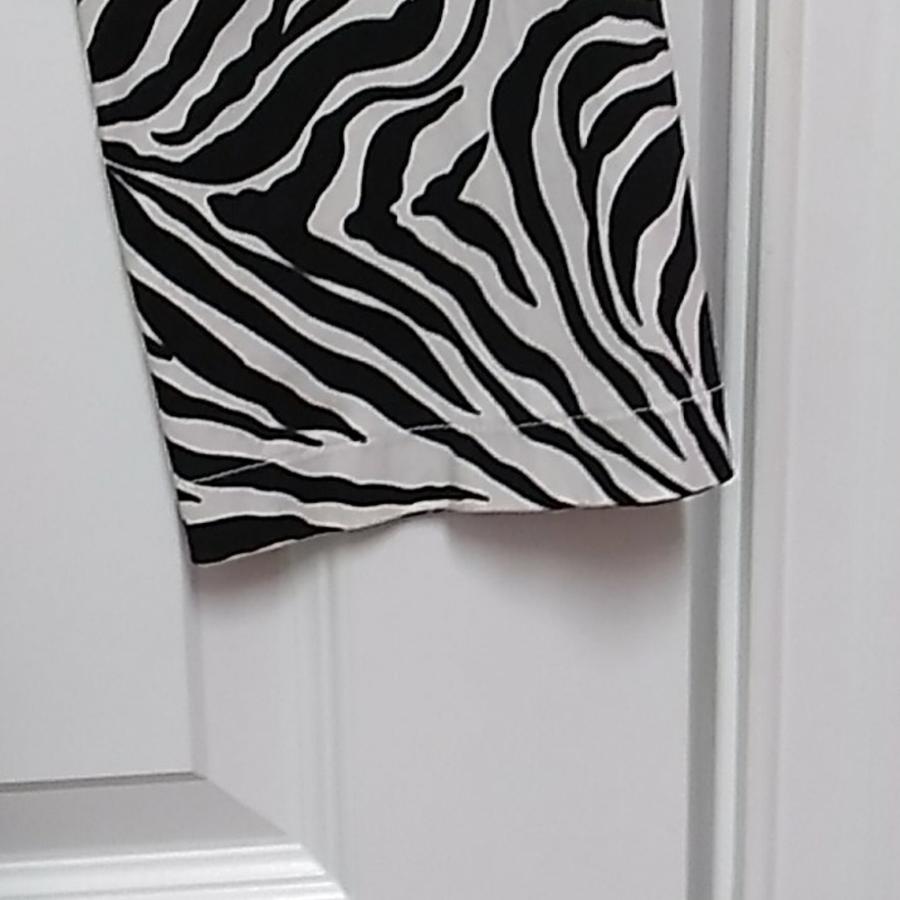 Coat - Picture 4 of 4